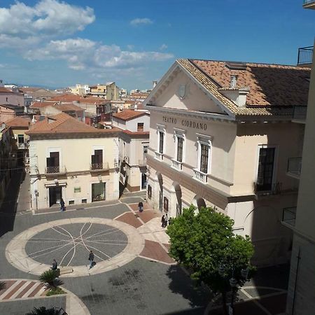 Business Home Piazza Cesare Battisti B&B Residence フォッジア エクステリア 写真