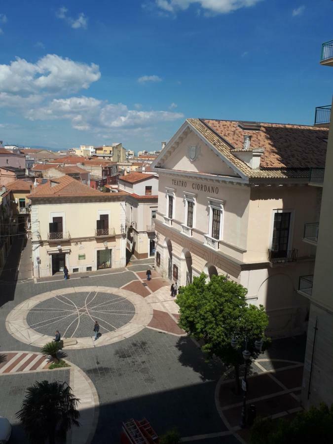 Business Home Piazza Cesare Battisti B&B Residence フォッジア エクステリア 写真